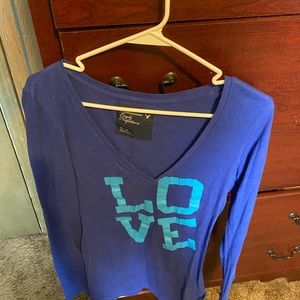Aeropostale’s long sleeve shirt